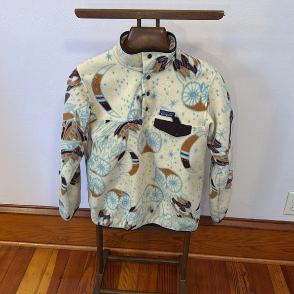 Patagonia Synchilla Owl Beige Size Medium 1/4 snap pullover - Picture 2 of 4